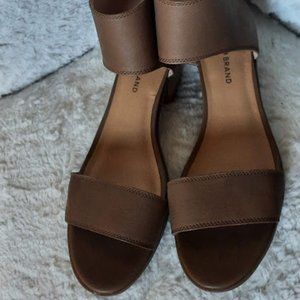 Lucky Brand Leather Boot/Sandal Zipper Back Tan